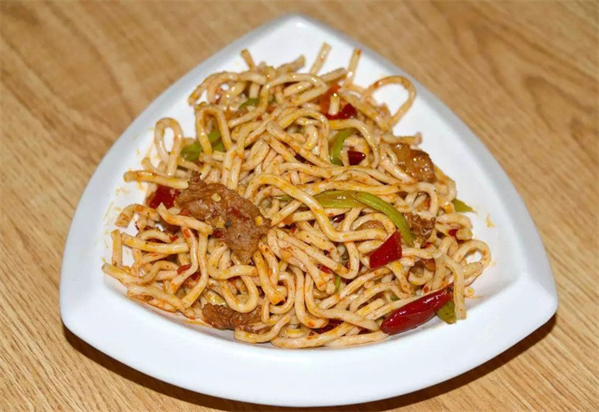 再来一瓣蒜新疆拌面加盟