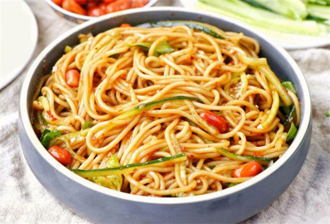 打杂陈爆香牛杂拌面加盟