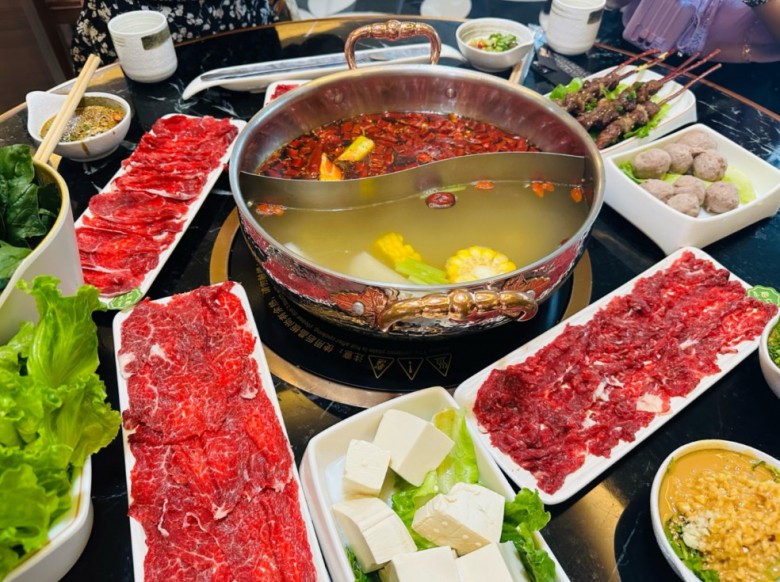 黄牛馆鲜牛肉火锅