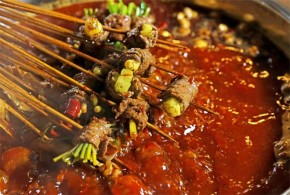 巷门里牛肉串串火锅