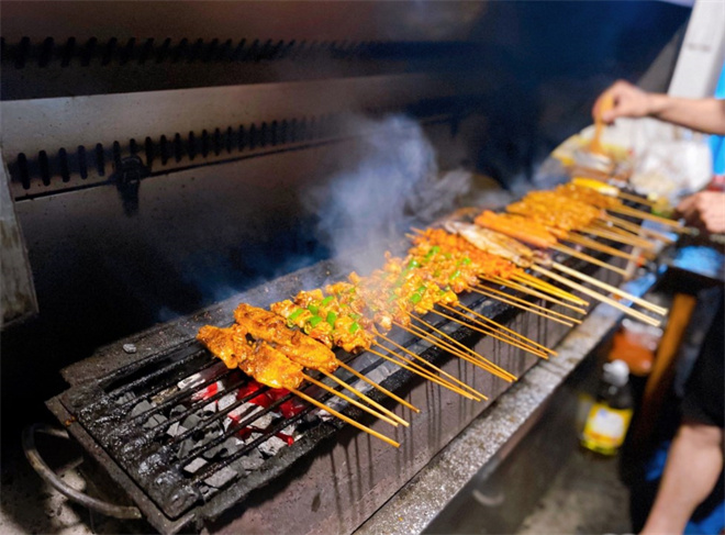 薛大年炭火烧烤加盟