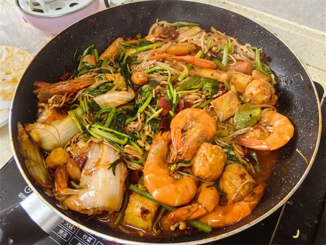 尚泰麻辣香锅加盟