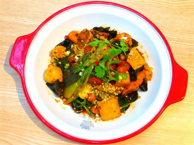 恰好彩麻辣香锅加盟