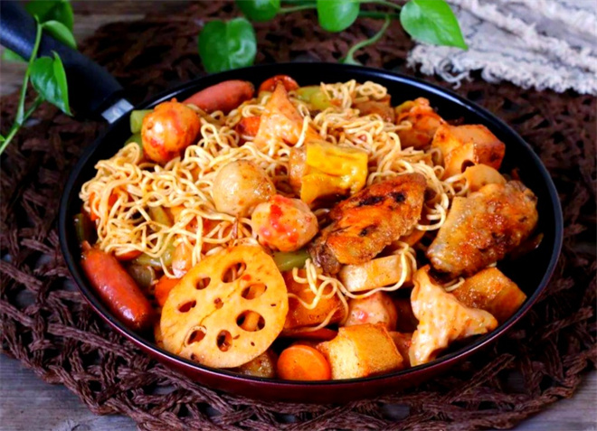 尚泰麻辣香锅加盟