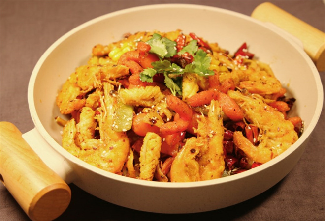 恰好彩麻辣香锅加盟