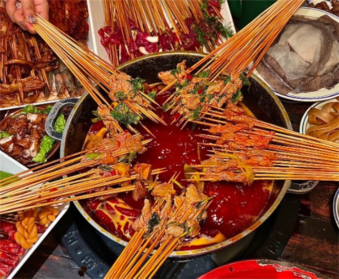 谢萍萍鲜牛肉串串火锅