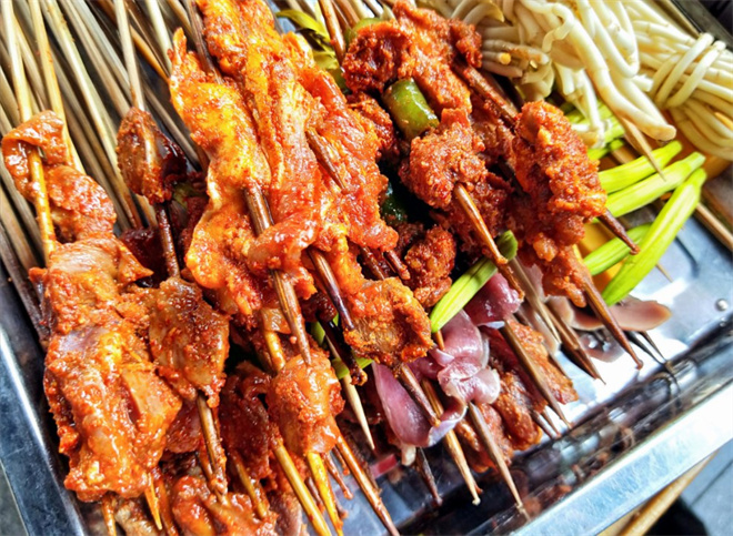 牛天寶自助牛肉串串香加盟