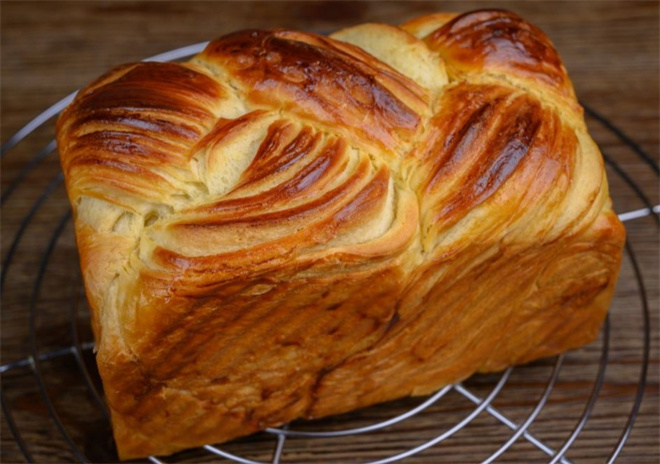 居香钰手撕面包