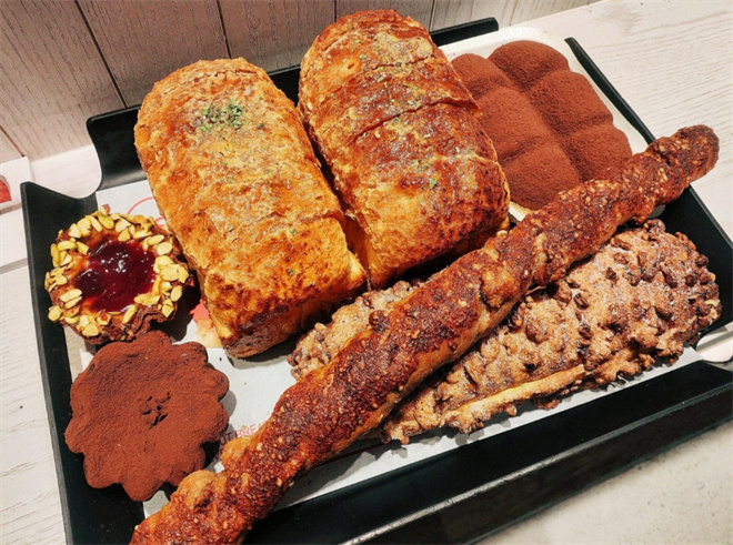 趁熱集合面包 趁熱集合面包