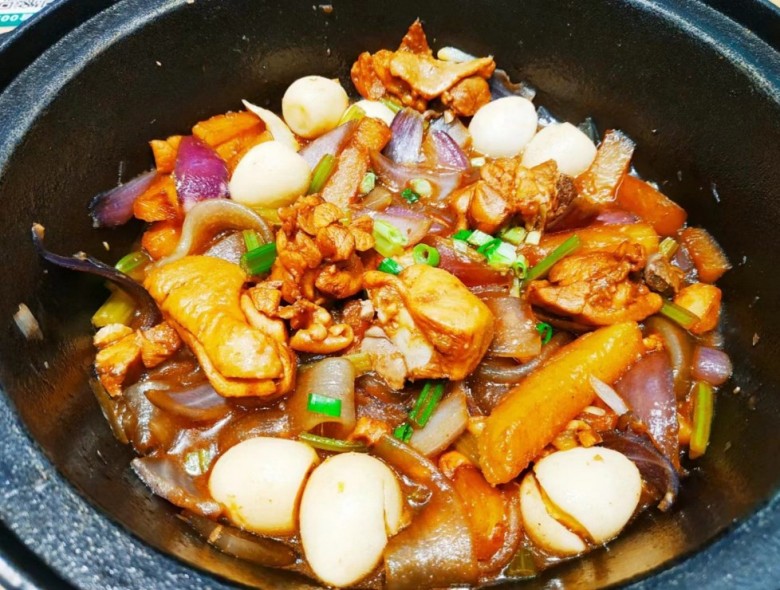 花溪畔鸡公煲加盟