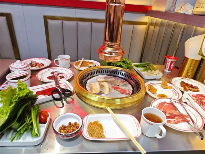 叶二婶自助烤肉加盟