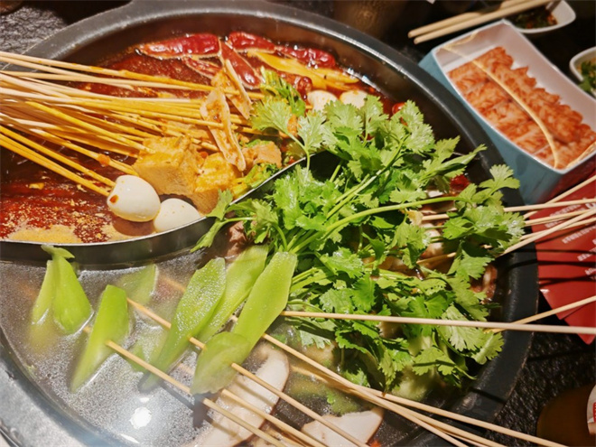 好吃牛串串火锅