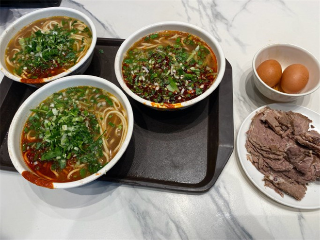 马安军辣子牛肉面