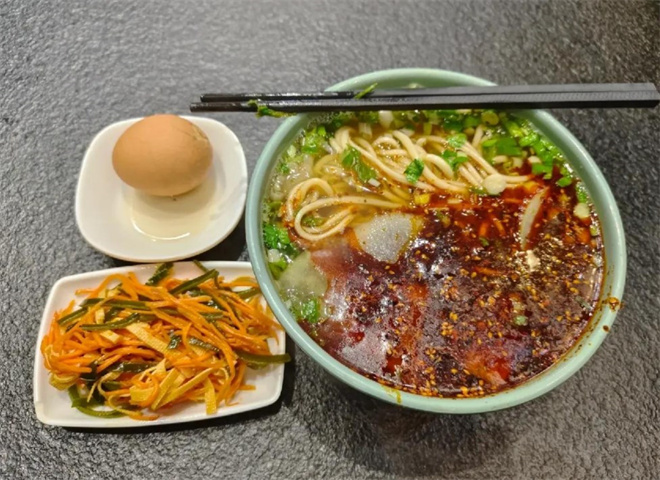 陇八味兰州牛肉面加盟