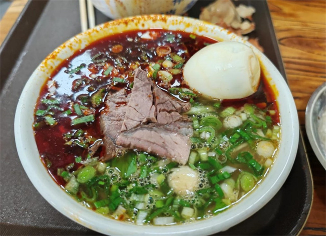 马安军辣子牛肉面