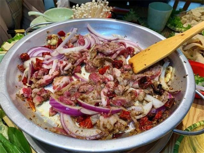 孙小木铝盆烤肉