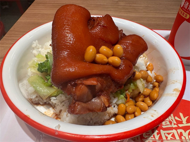 潮蹄现卤猪脚饭加盟