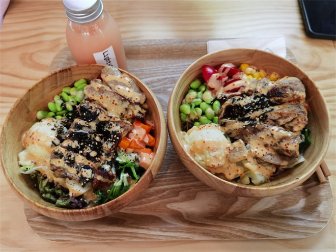 轻自由健康轻食加盟