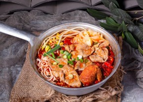 小南爺重慶泡椒米線