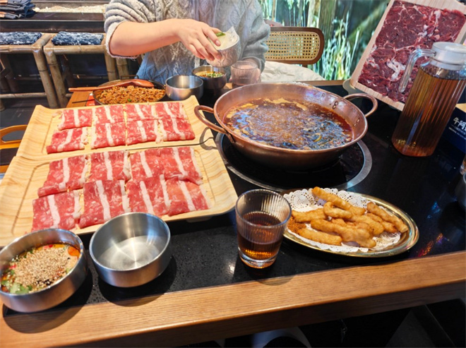 喜六爷酸菜牛肉火锅