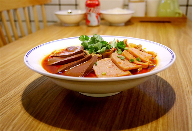 小钦差冒菜加盟