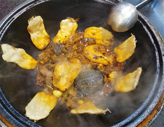 灶连灶地锅鸡 灶连灶地锅鸡