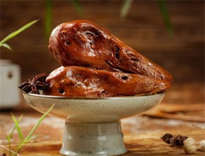 就他佳熱鹵基地