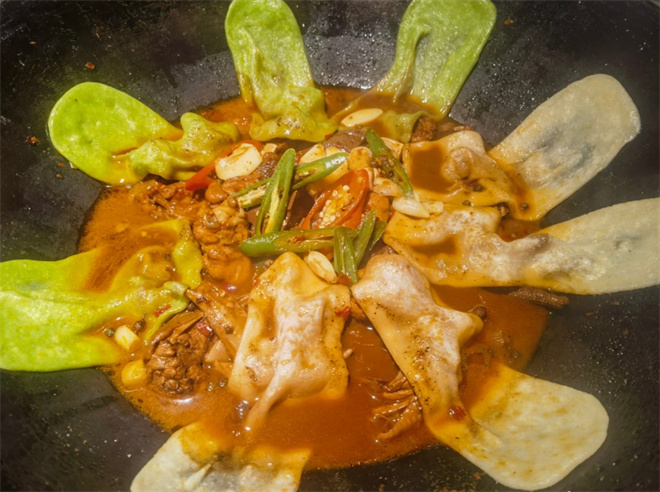 锅六六地锅鸡 锅六六地锅鸡