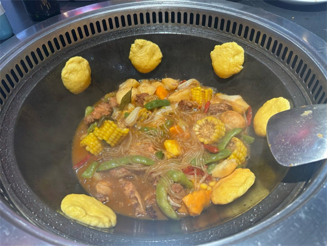 对撇子东北铁锅炖 对撇子东北铁锅炖