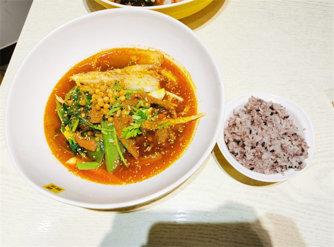 洪七恭冒菜加盟