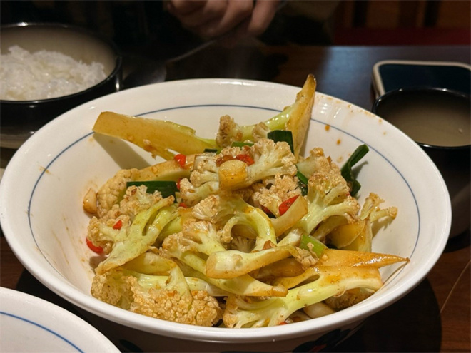 小辣椒湘菜馆加盟