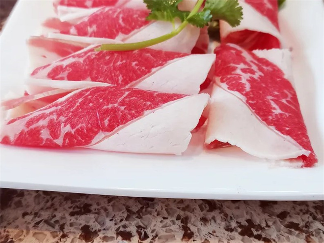 黑马路炭火老火锅加盟