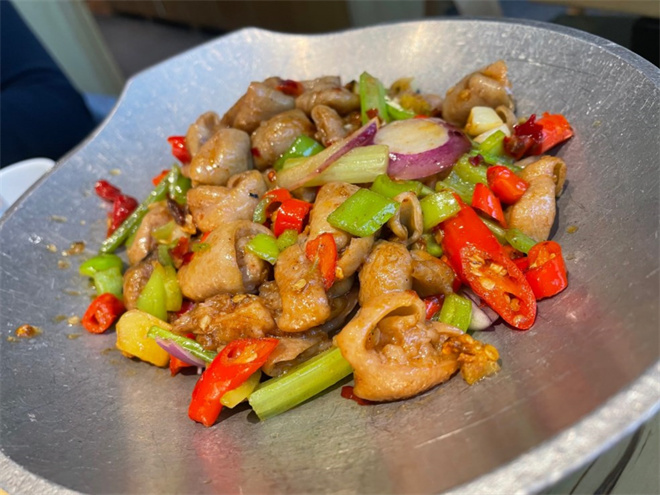 菜小湘辣椒炒肉