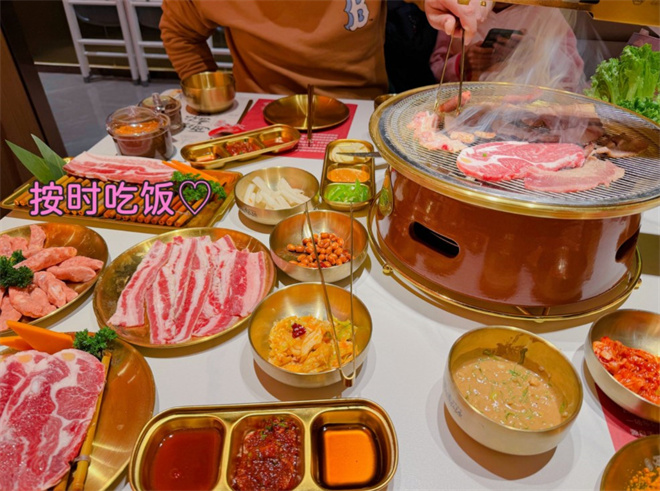 权秀妍韩式炭火烤肉加盟