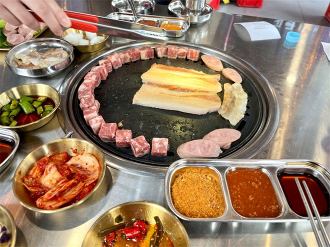 权秀妍韩式炭火烤肉