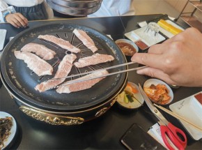 权秀妍韩式炭火烤肉