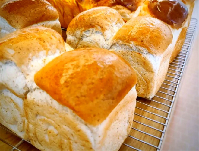 麦可司烘焙坊加盟