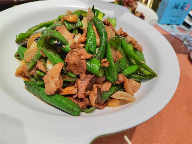 湘厨斯辣椒炒肉拌饭