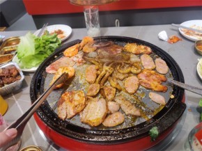 醉新火自助烤肉场
