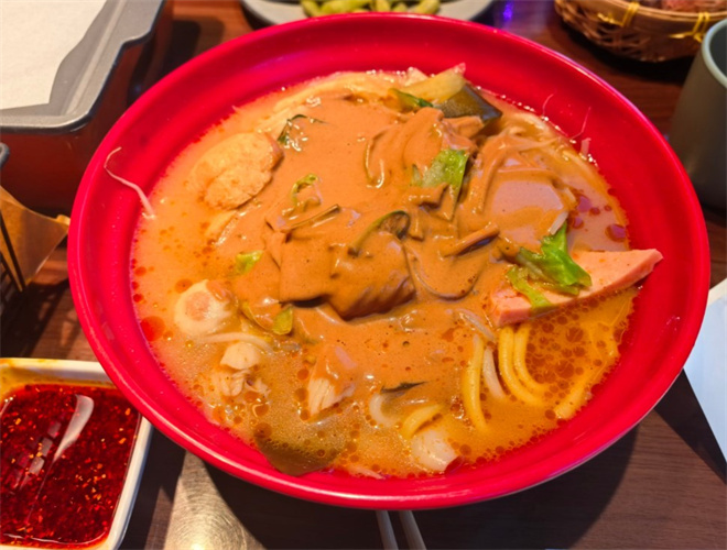 东北黏糊糊麻辣烫加盟