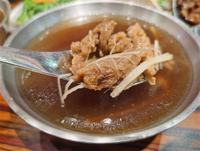 申立春泉州牛肉馆