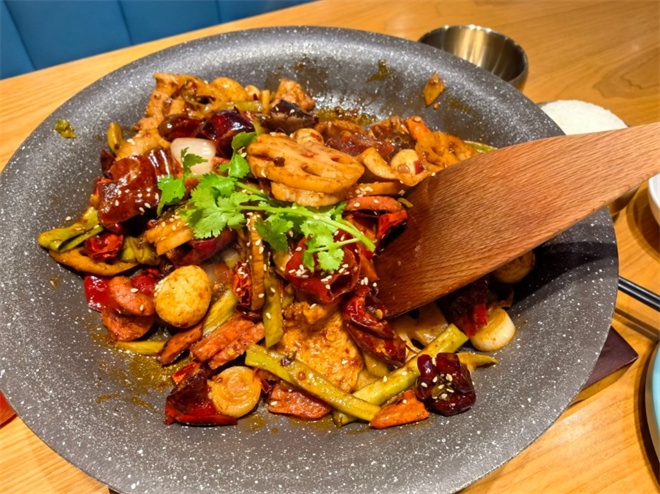 蜀味源麻辣香锅加盟