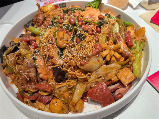 椒暖暖麻辣香锅加盟