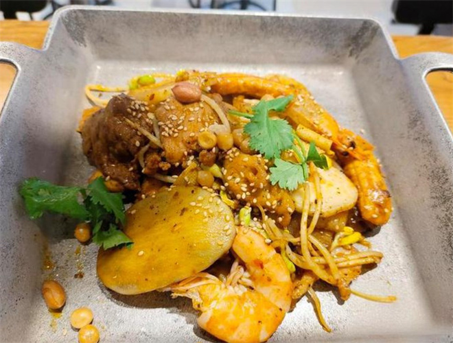 江湖吼吼麻辣香锅