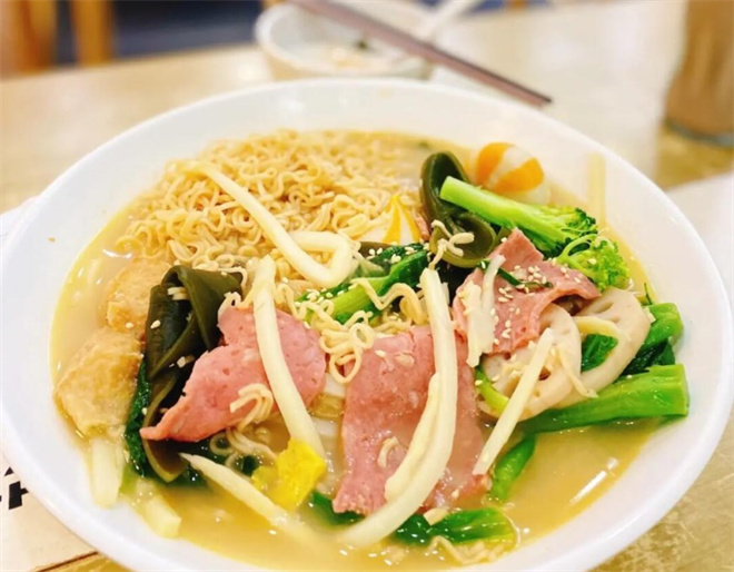 杨鲜耀麻辣烫加盟